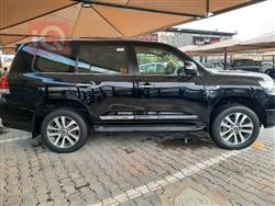 تۆیۆتا لاند کروزەر